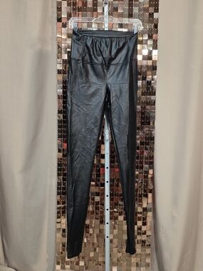 Aritzia Wilfred Free Daria High-Waisted Faux Vegan Leather Leggings Black Size M